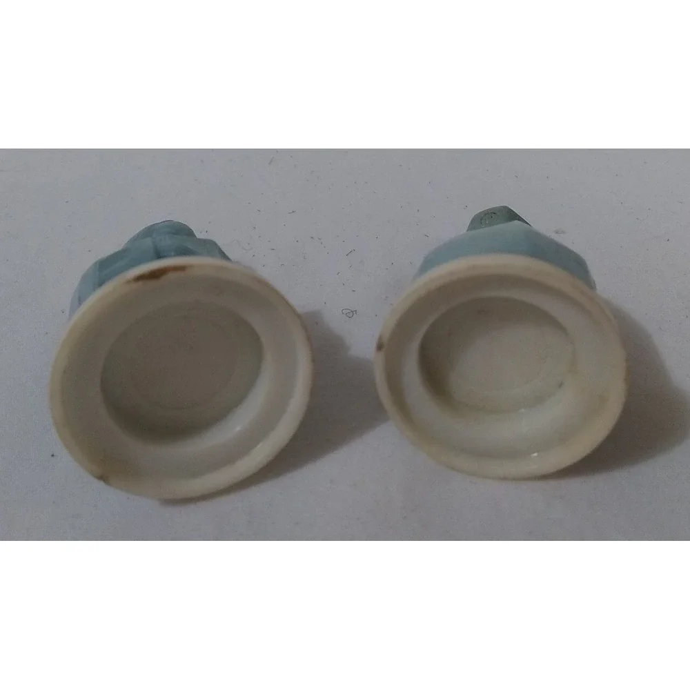 Salt Pepper Shakers 2 Sets Household Plastics Colonial Women Pilgrim 2